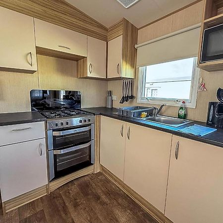 Great 8 Berth Caravan In Norfolk Near To Great Yarmouth Ref 20178Bs Hopton on Sea ภายนอก รูปภาพ